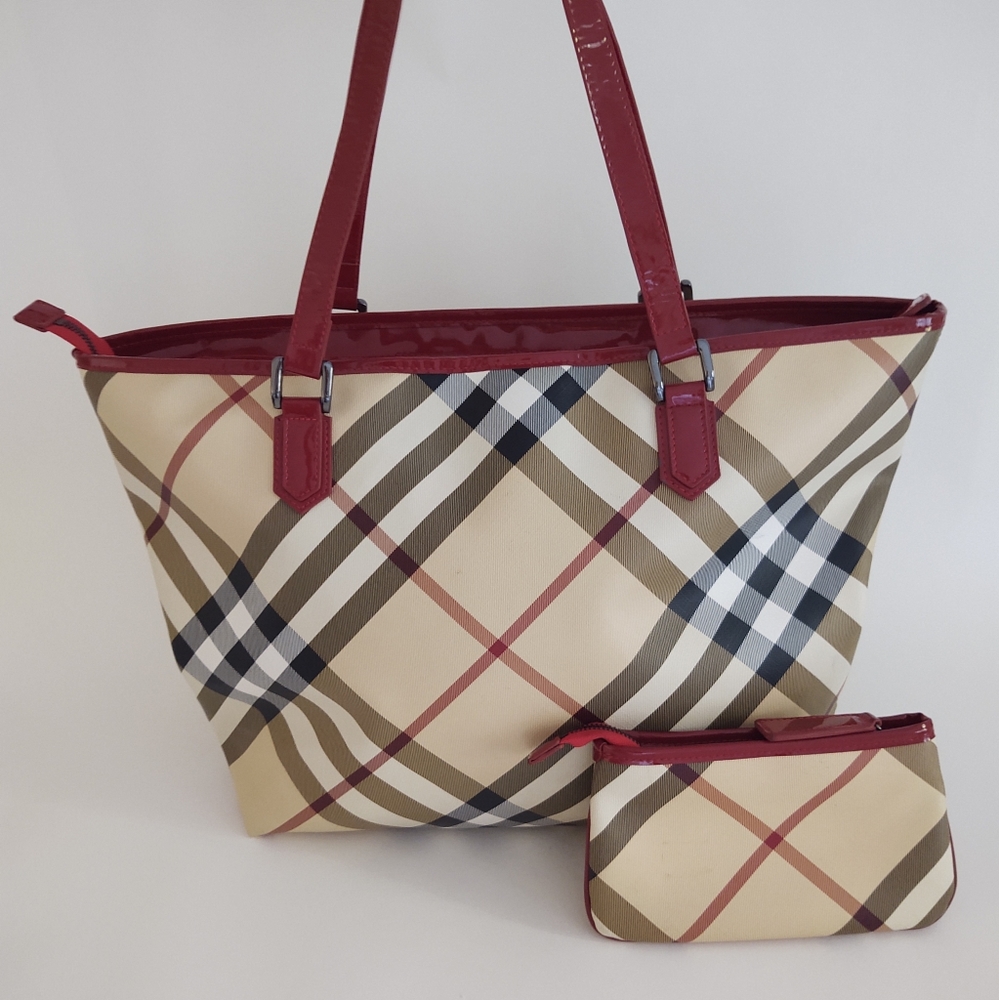Burberry Nova Check Large Tote With Wristlet